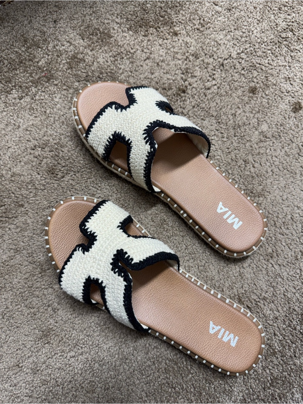 MIA Cream & Black Woven Slide Sandals
